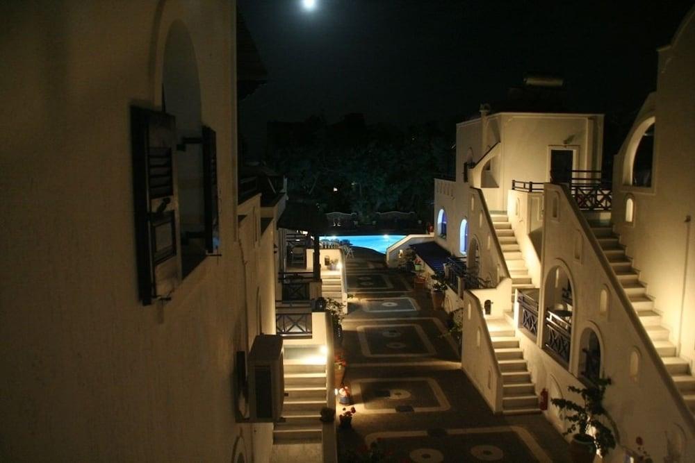 Appart hôtel Samson΄s Village Períssa
