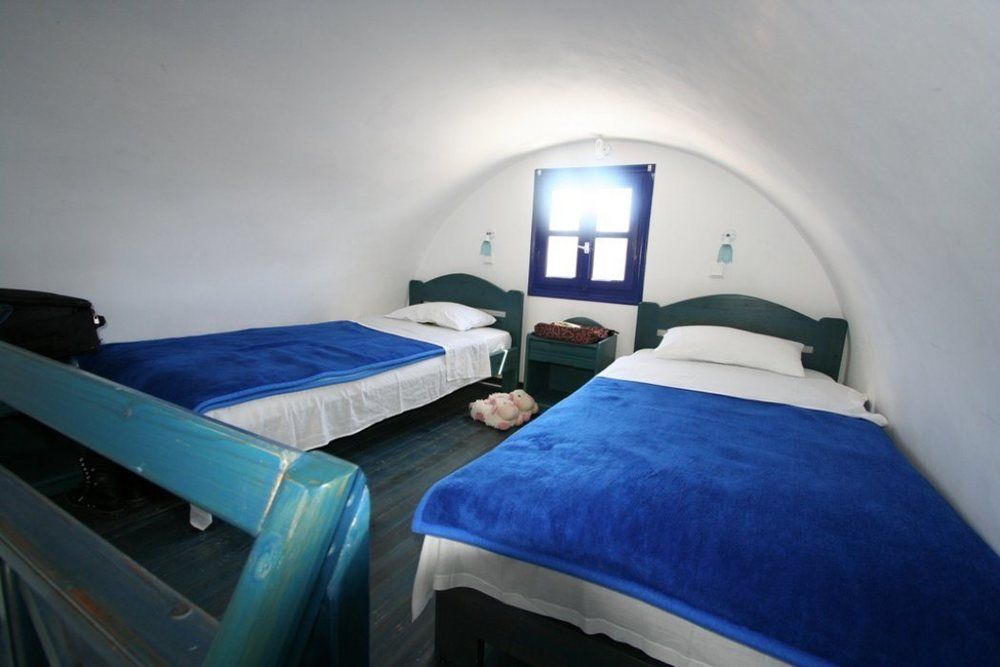 Samson΄s Village Perissa (Santorini)